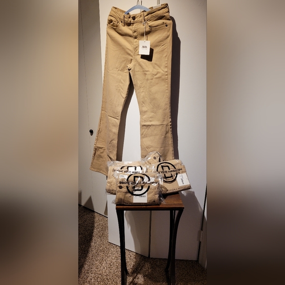 J Brand Tan Flare & Wide Leg Jeans - Picture 3 of 3